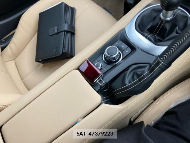 Mazda ROADSTER 2025-04 6502647-21