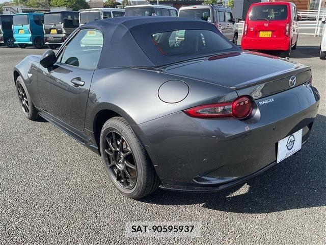 Mazda ROADSTER 2023-10 6614453-5