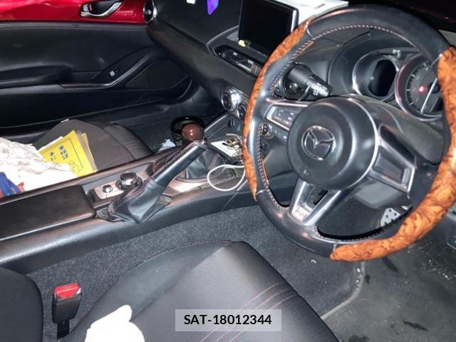 Mazda ROADSTER 2016-09 6673396-15