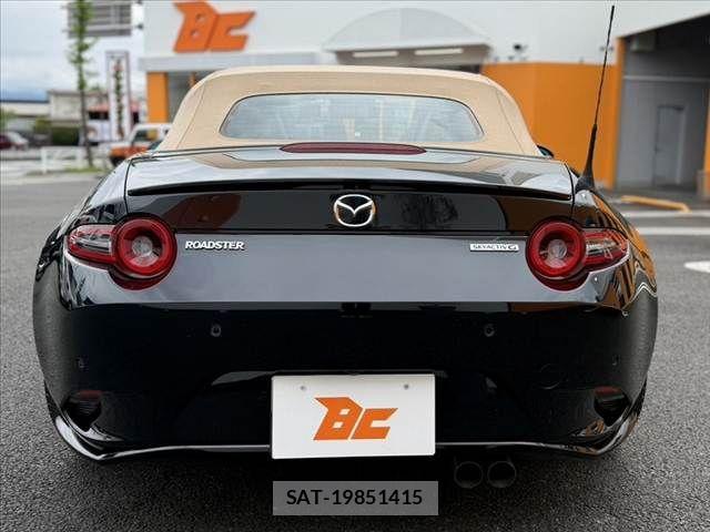 Mazda ROADSTER 2025-07 6677757-13