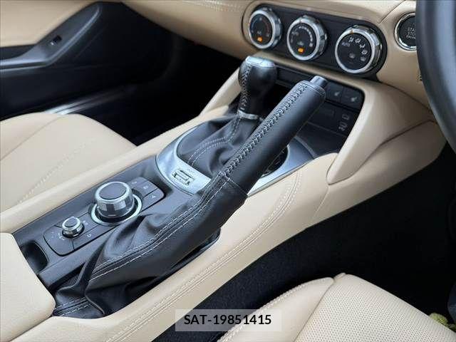 Mazda ROADSTER 2025-07 6677757-26