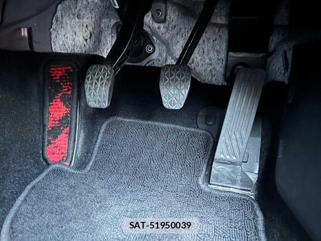 Mazda ROADSTER 2015-06 6677763-1