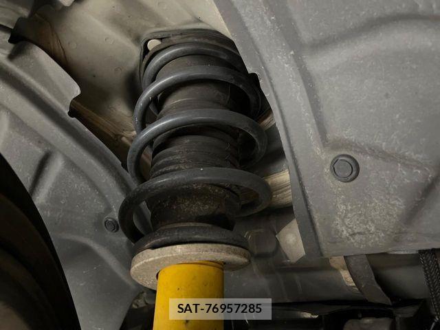 Mazda ROADSTER 2022-01 6717165-17