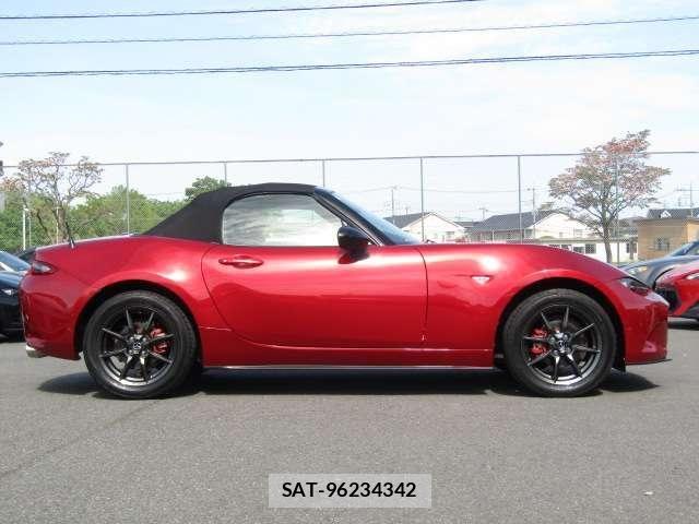 Mazda ROADSTER 2015-07 6816911-24