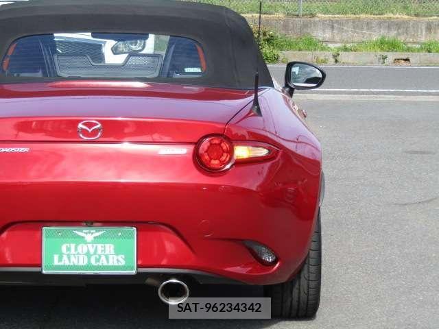 Mazda ROADSTER 2015-07 6816911-29