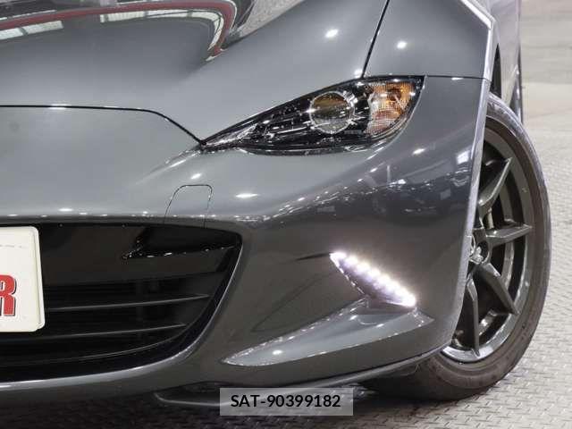 Mazda ROADSTER 2018-02 6816910-17