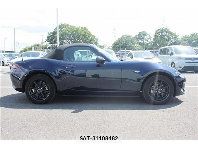 Mazda ROADSTER 2024-09 6816909-17