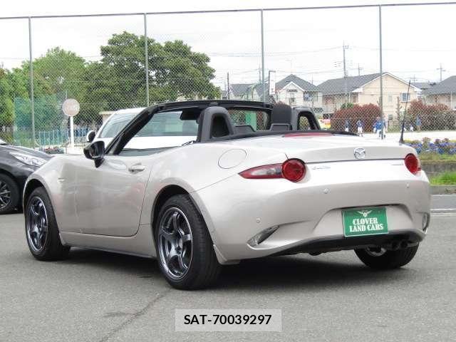 Mazda ROADSTER 2022-01 6816915-23