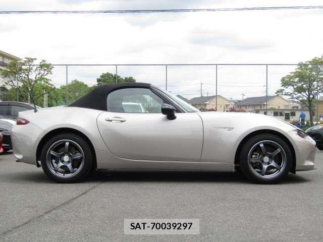 Mazda ROADSTER 2022-01 6816915-24