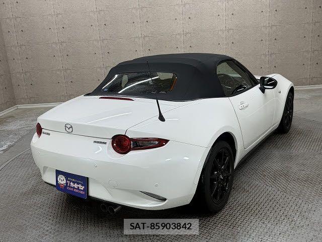 Mazda ROADSTER 2021-09 7021401-2