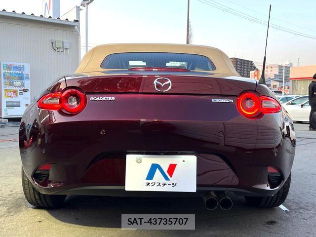 Mazda ROADSTER 2025-03 7021400-17
