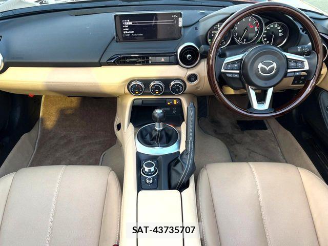 Mazda ROADSTER 2025-03 7021400-1