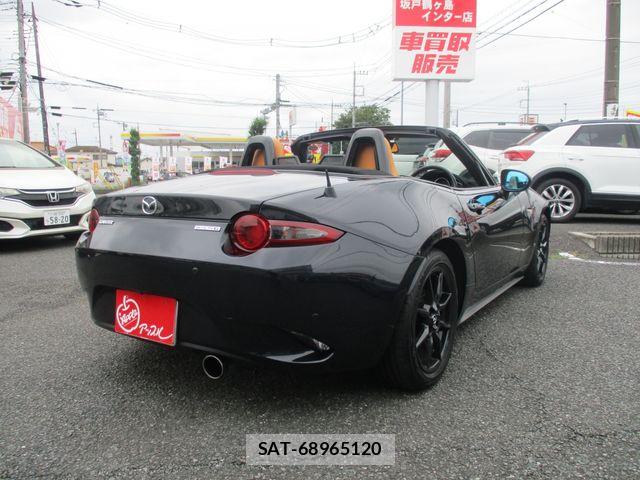 Mazda ROADSTER 2023-02 7060455-2