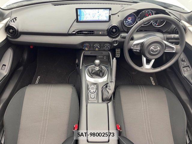 Mazda ROADSTER 2024-10 7224233-1
