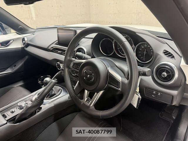 Mazda ROADSTER 2021-09 7218003-1