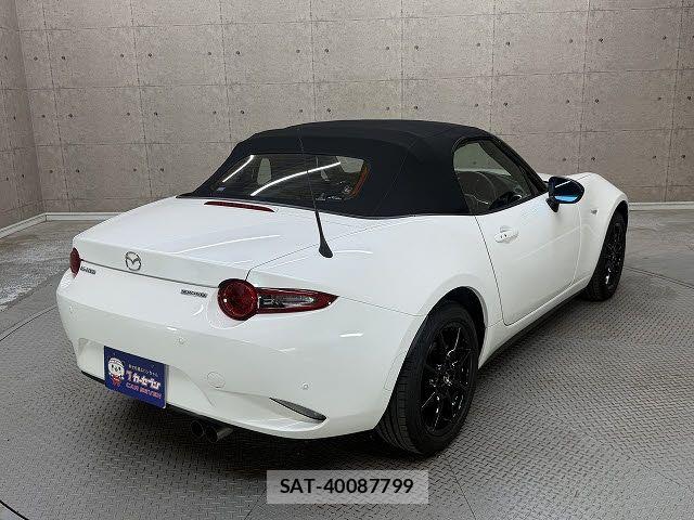 Mazda ROADSTER 2021-09 7218003-2