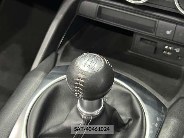 Mazda ROADSTER 2021-04 7224220-8