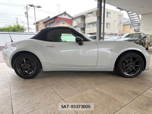 Mazda ROADSTER 2015-06 7272824-17