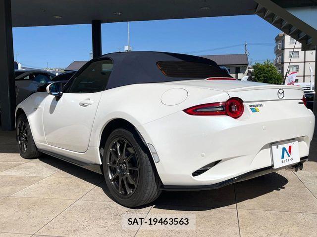 Mazda ROADSTER 2022-03 7272818-3