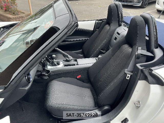 Mazda ROADSTER 2022-09 7329739-9