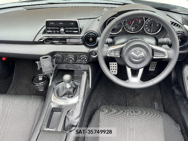 Mazda ROADSTER 2022-09 7329739-1