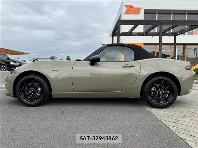 Mazda ROADSTER 2023-06 7359598-10