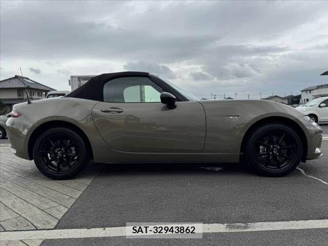 Mazda ROADSTER 2023-06 7359598-11