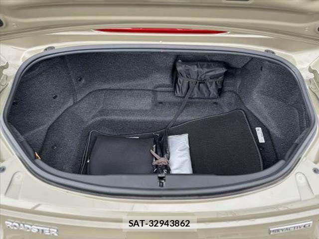 Mazda ROADSTER 2023-06 7359598-17