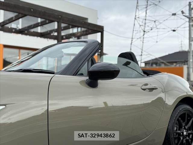 Mazda ROADSTER 2023-06 7359598-6