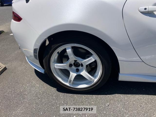 Mazda ROADSTER 2023-02 7502595-5