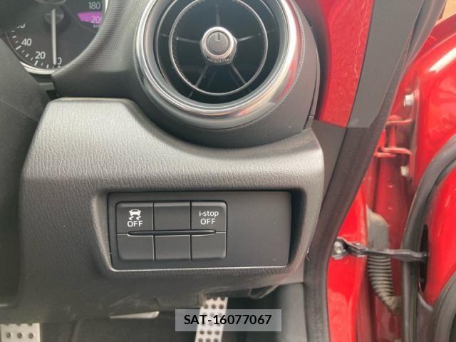 Mazda ROADSTER 2015-06 7502598-10