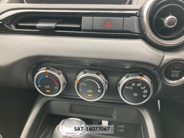 Mazda ROADSTER 2015-06 7502598-16