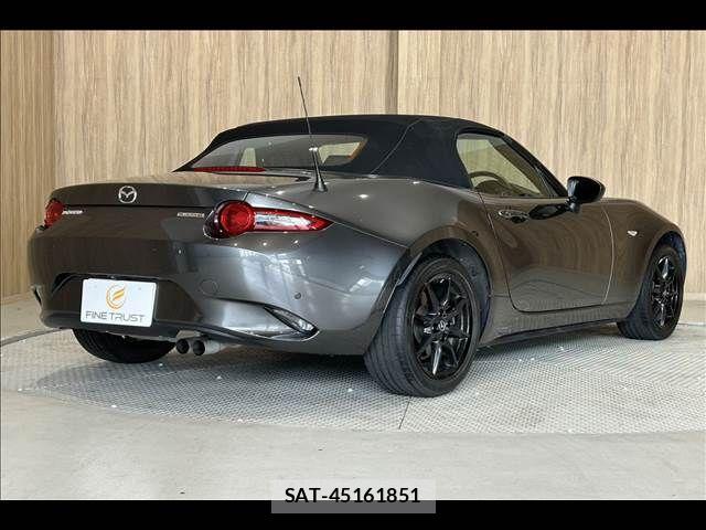 Mazda ROADSTER 2021-06 7502597-17
