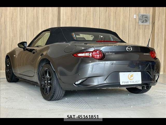 Mazda ROADSTER 2021-06 7502597-19