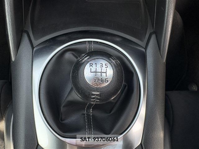 Mazda ROADSTER 2020-01 7509884-11