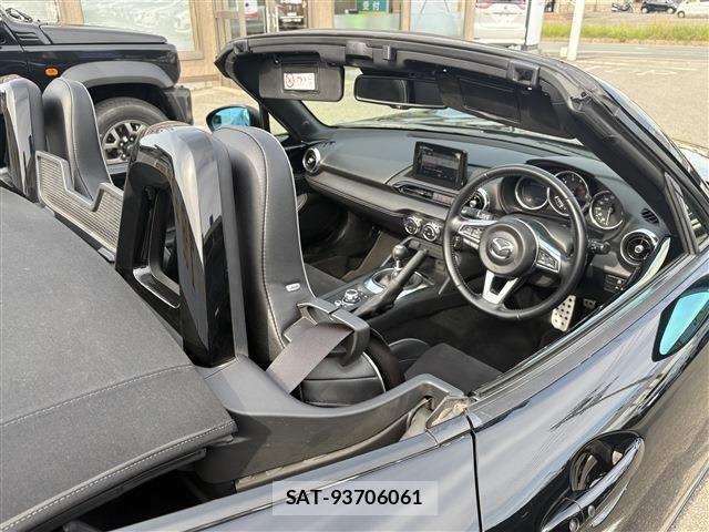 Mazda ROADSTER 2020-01 7509884-27