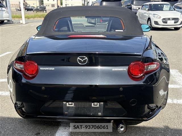 Mazda ROADSTER 2020-01 7509884-3