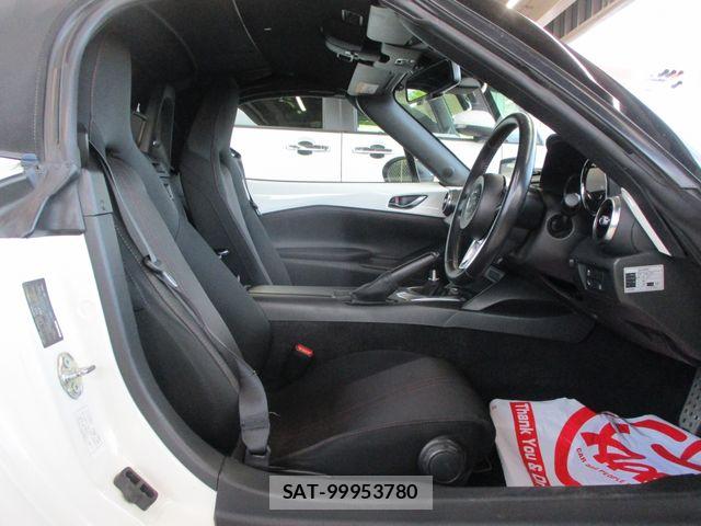 Mazda ROADSTER 2017-08 7619573-15