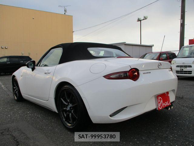 Mazda ROADSTER 2017-08 7619573-6