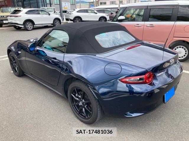 Mazda ROADSTER 2022-10 7727917-6