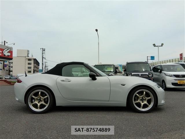 Mazda ROADSTER 2015-09 7963570-11