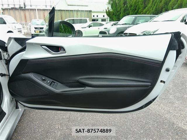 Mazda ROADSTER 2015-09 7963570-28