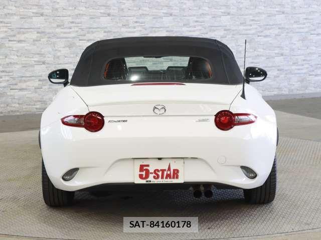 Mazda ROADSTER 2015-05 8037939-13