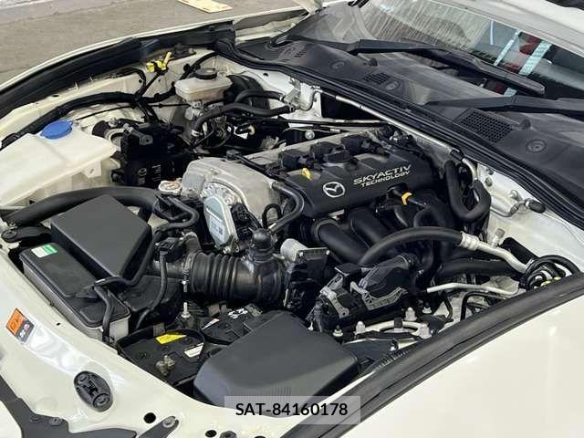 Mazda ROADSTER 2015-05 8037939-18
