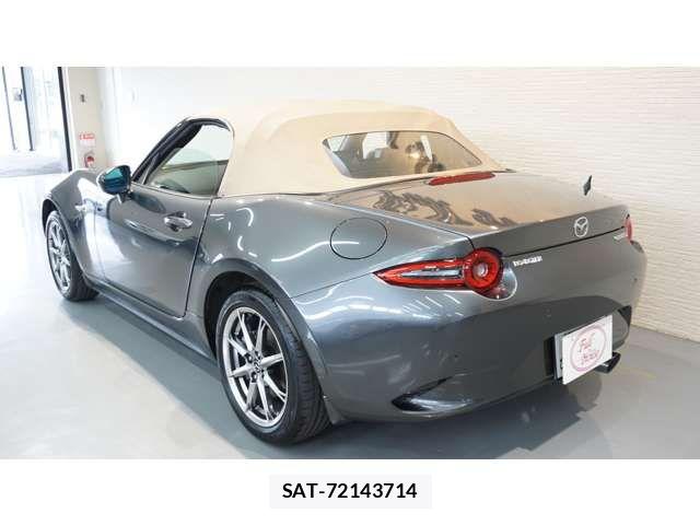 Mazda ROADSTER 2024-10 8037934-9