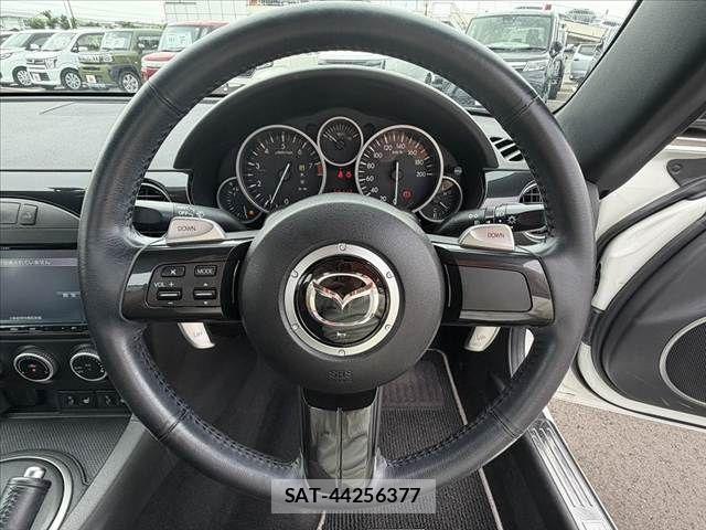 Mazda ROADSTER 2014-01 8037943-25