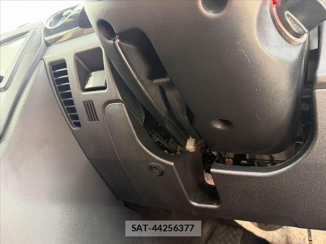 Mazda ROADSTER 2014-01 8037943-28