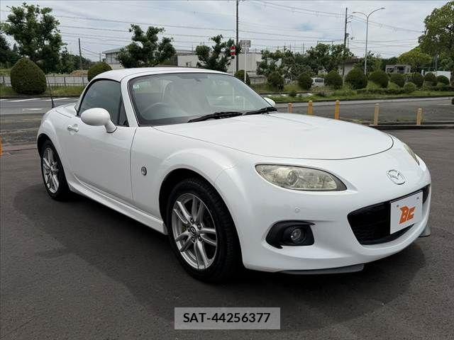 Mazda ROADSTER 2014-01 8037943-7