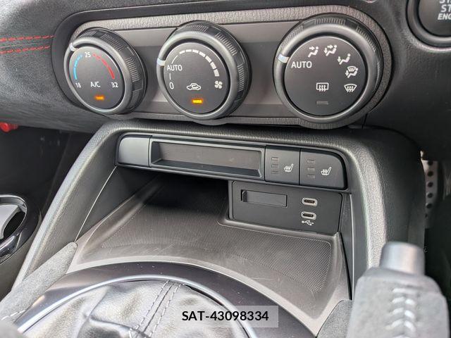 Mazda ROADSTER 2026-03 8037929-6