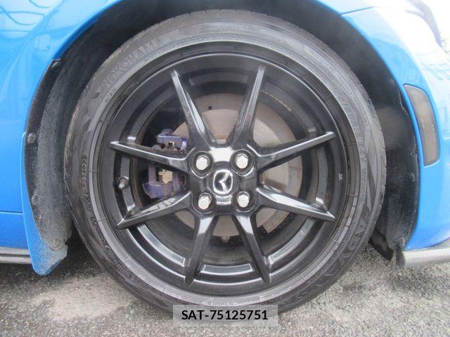 Mazda ROADSTER 2016-03 8037953-12